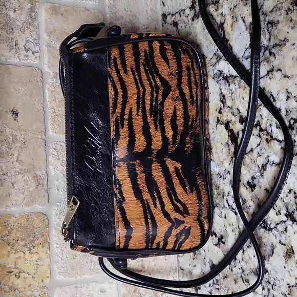 Patricia Nash Bags Patricia Nash Tiger Print Bacoli Crossbody